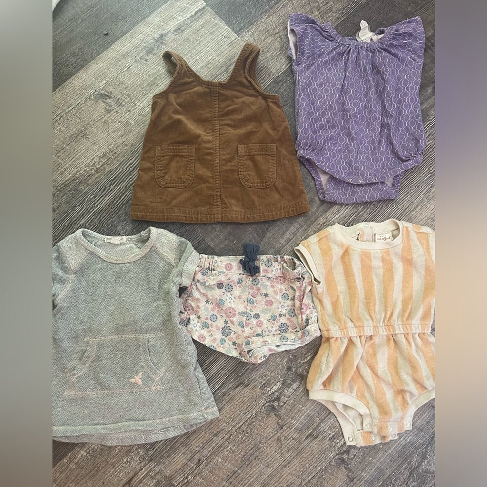3-6 month baby girl bundle! Such cute pieces!